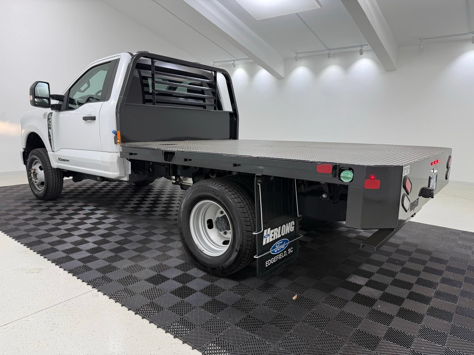 Used 2023 Ford F350 XLT w/ Snow Plow Prep Package AWD/4WD image 6