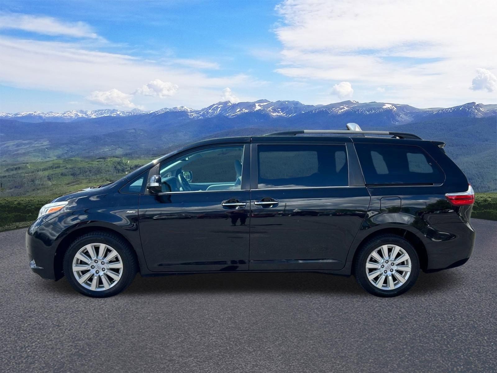 Used 2017 Toyota Sienna Limited AWD/4WD image 2