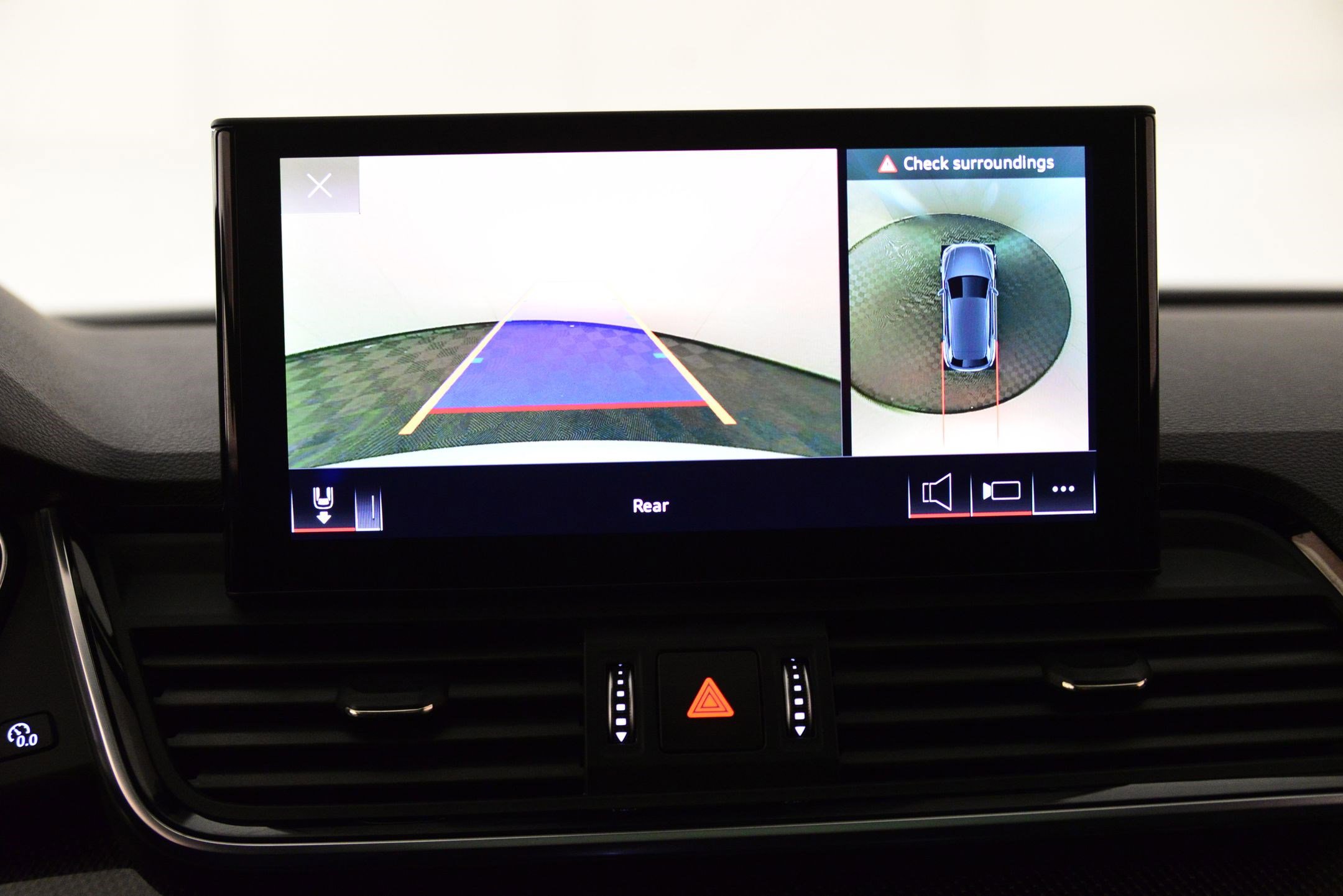 Used 2022 Audi SQ5 Premium Plus w/ Premium Plus Package image 33