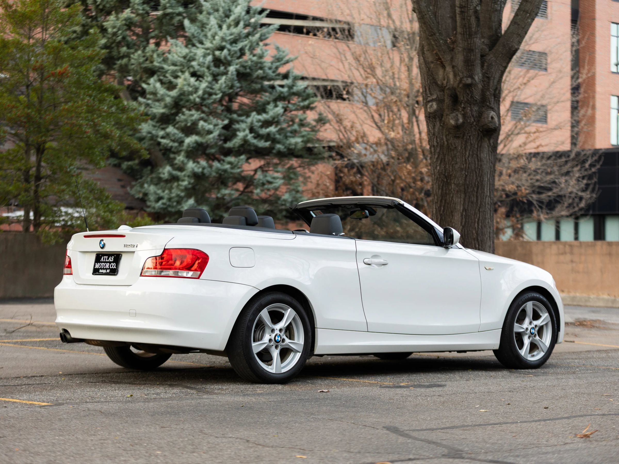 Used 2013 BMW 128i Convertible image 8