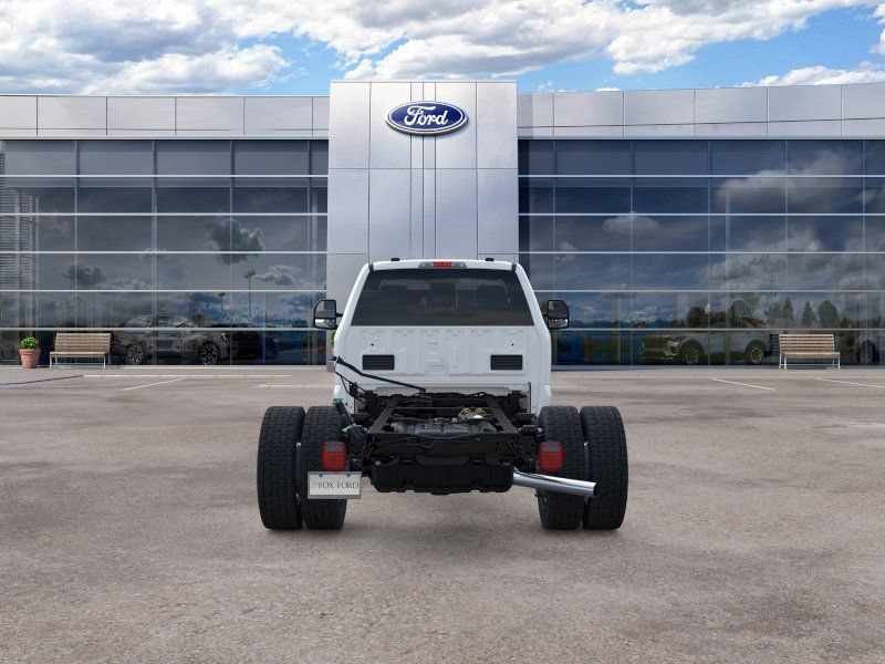 New 2025 Ford F550 4x4 Regular Cab Super Duty image 5