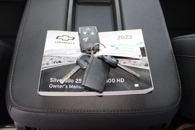 Used 2023 Chevrolet Silverado 2500 LT AWD/4WD image 25