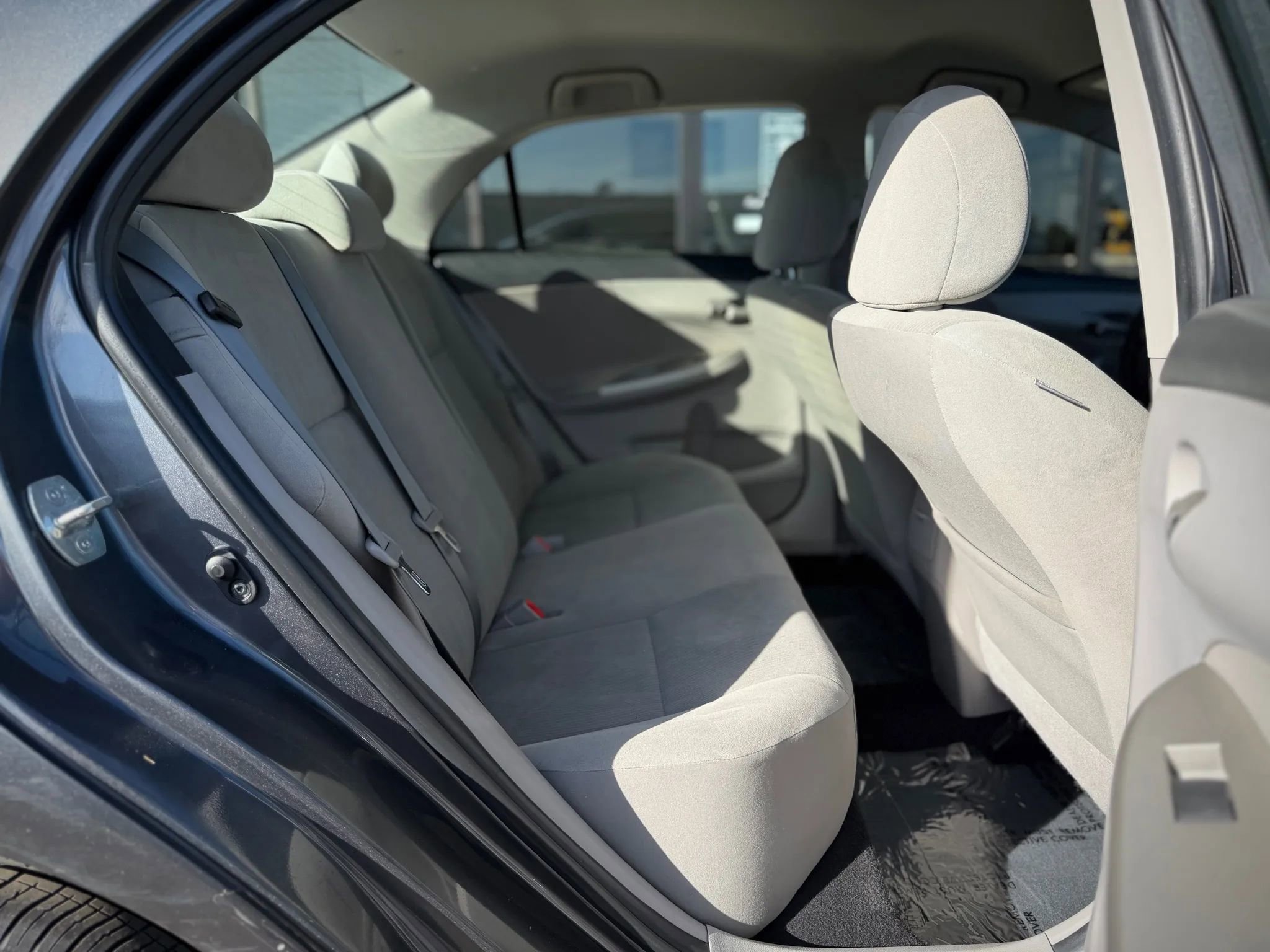 Used 2012 Toyota Corolla LE image 14