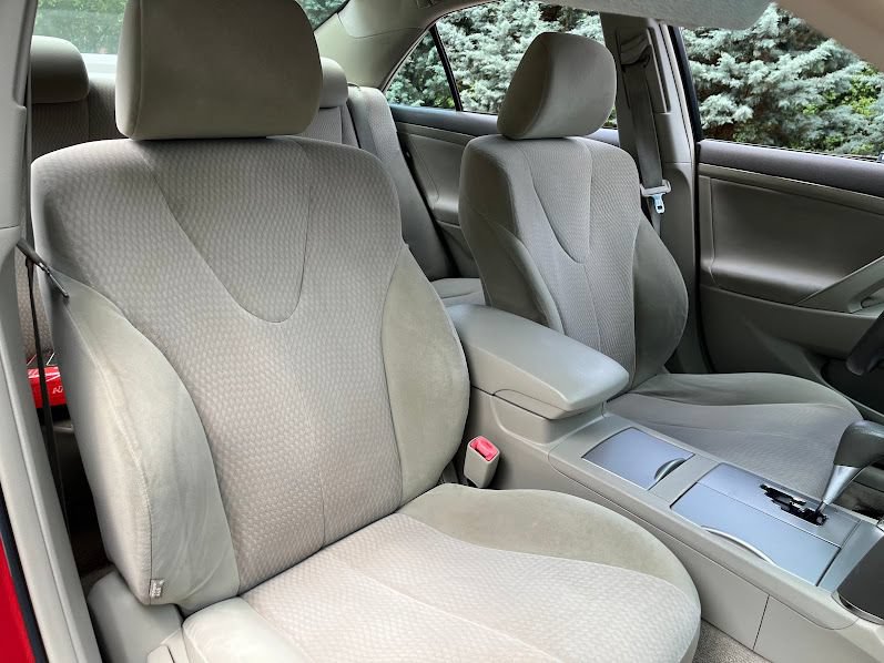 Used 2011 Toyota Camry LE FWD image 36