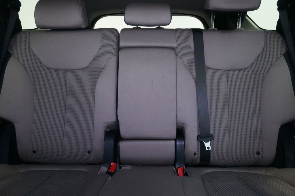 Used 2023 Hyundai Santa Fe SEL image 17