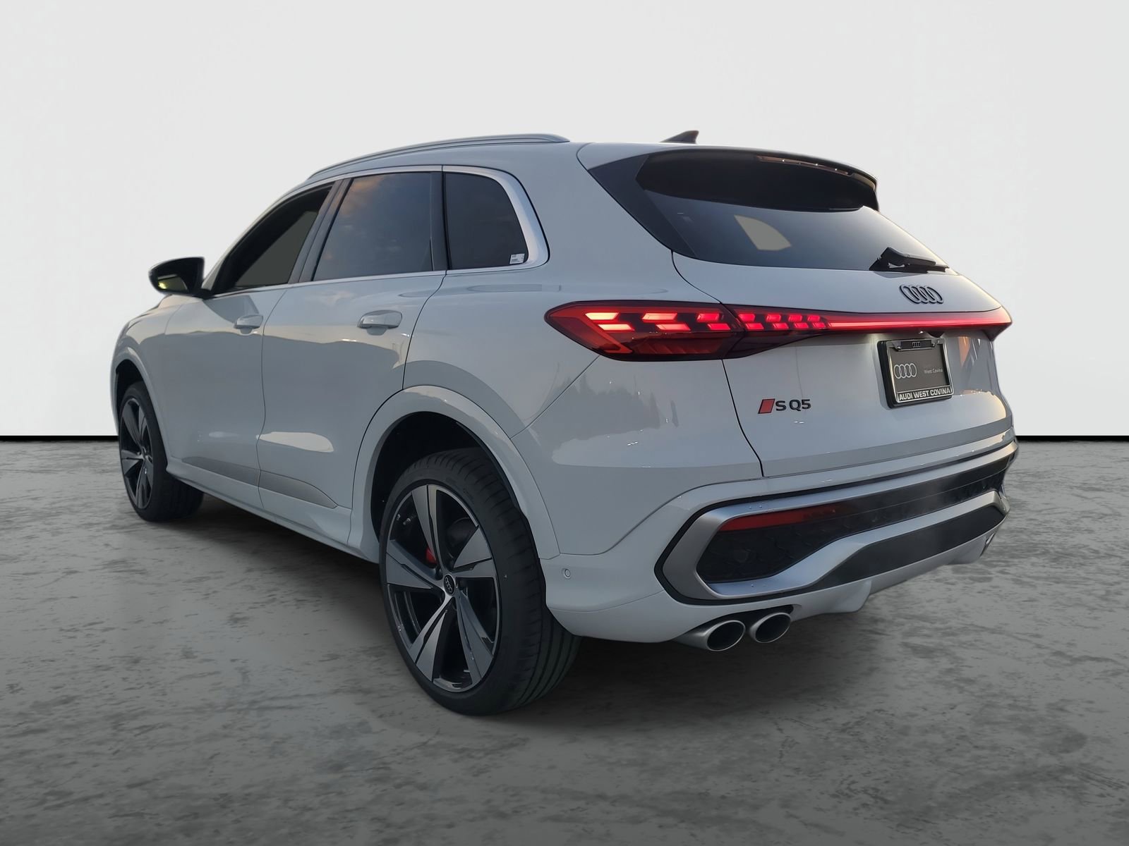 New 2025 Audi SQ5 Premium Plus image 3