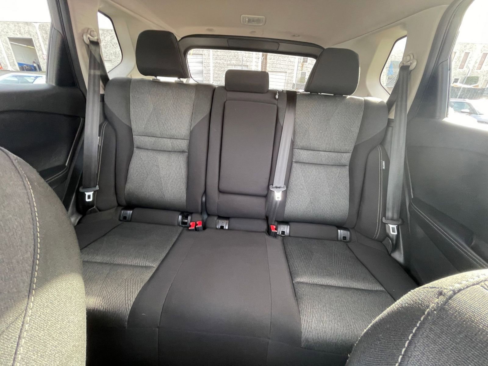 Used 2025 Nissan Rogue SV image 40