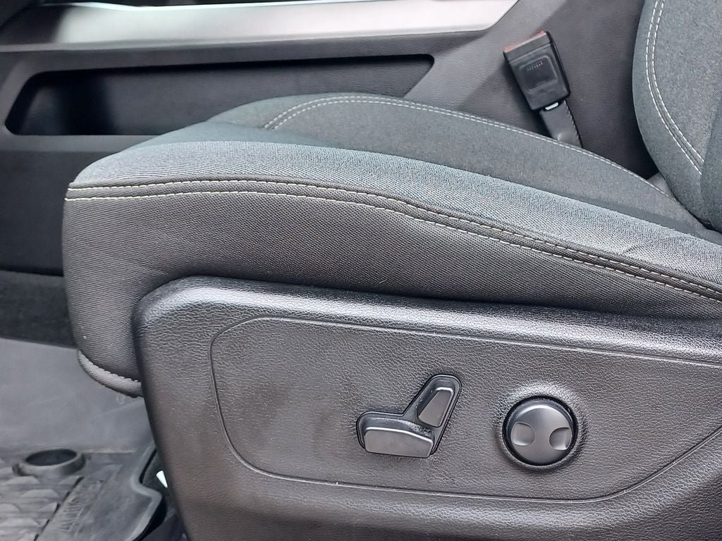 Used 2023 RAM 1500 Big Horn AWD/4WD image 9
