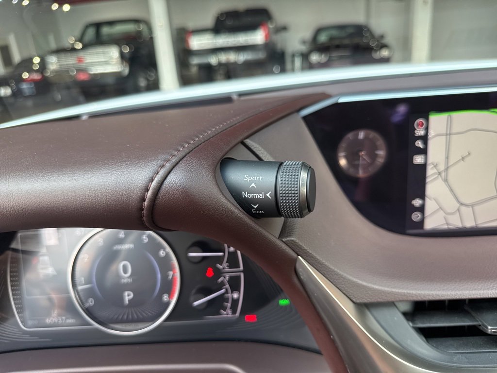 Used 2020 Lexus ES 350 Ultra Luxury image 35