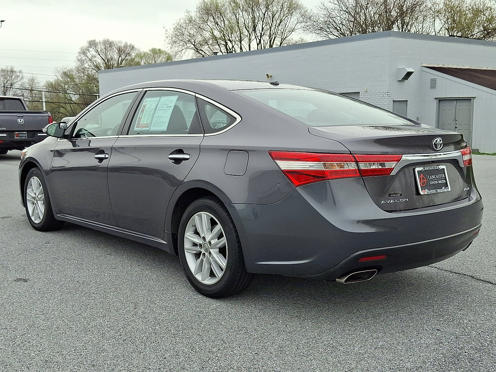 Used 2014 Toyota Avalon XLE Premium image 5