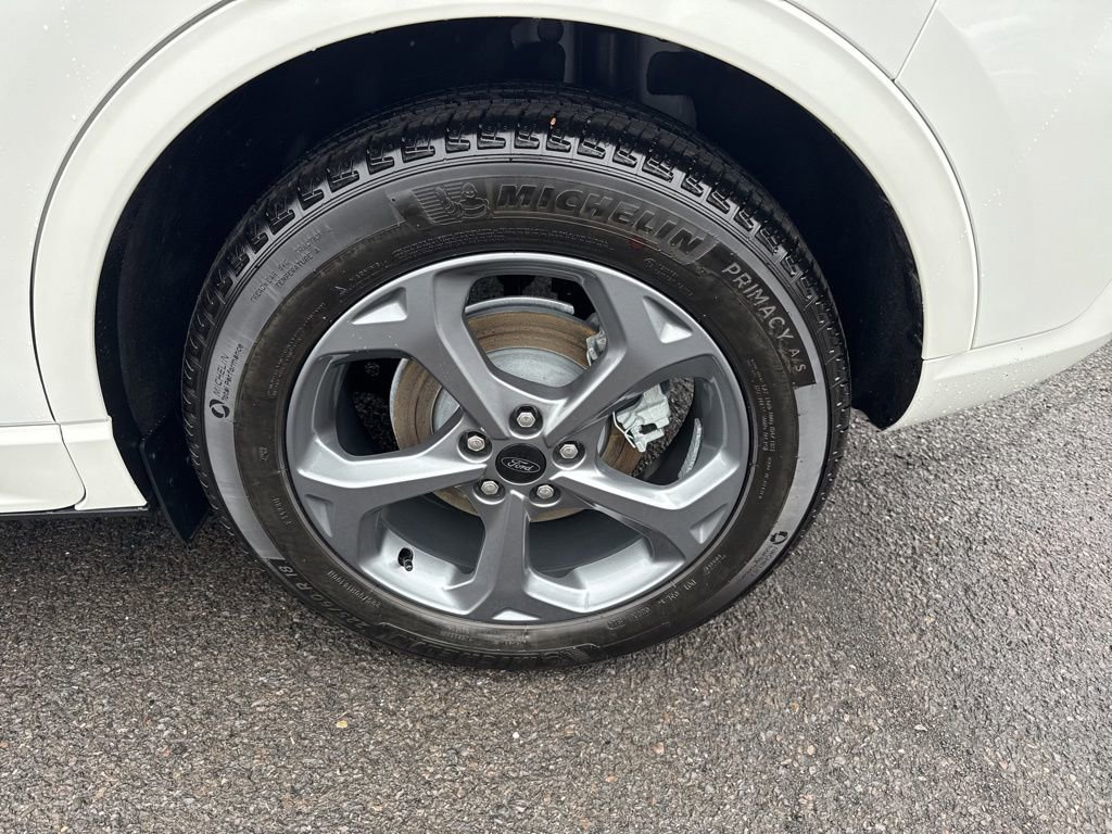 Certified 2024 Ford Escape ST-Line Select w/ Tech Pack #1 image 9