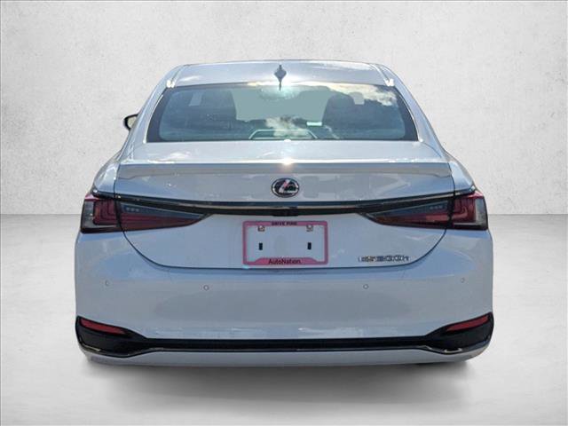 Used 2022 Lexus ES 300h F Sport image 6