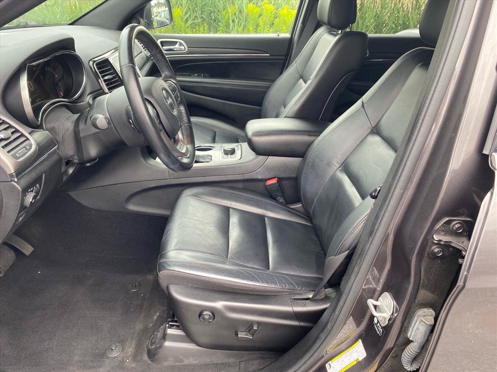 Used 2021 Jeep Grand Cherokee Limited AWD/4WD image 9