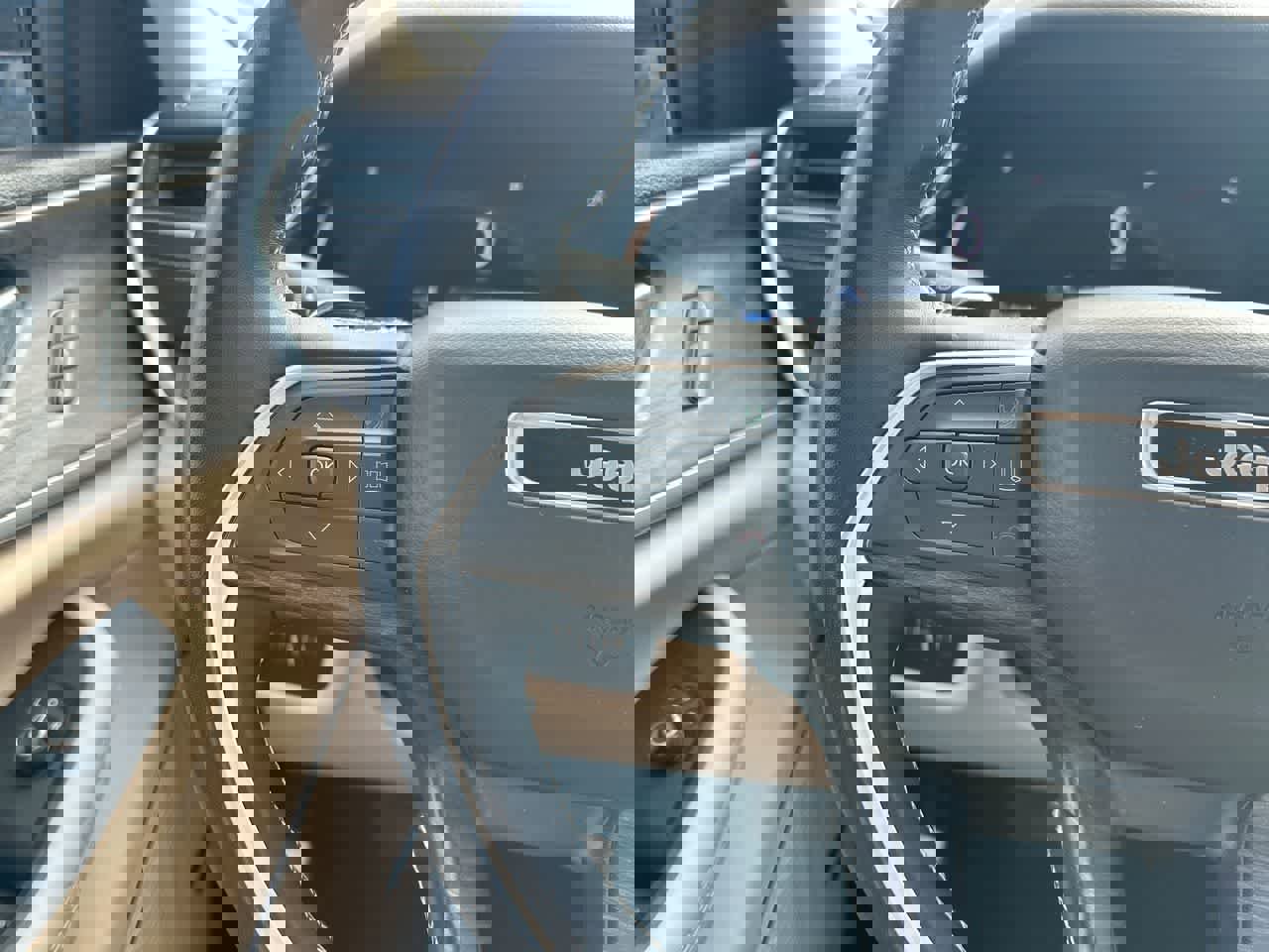 Used 2021 Jeep Grand Cherokee L Limited w/ Trailer Tow Group (B) image 30