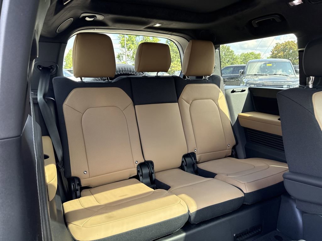 New 2025 Land Rover Defender 130 V8 image 15