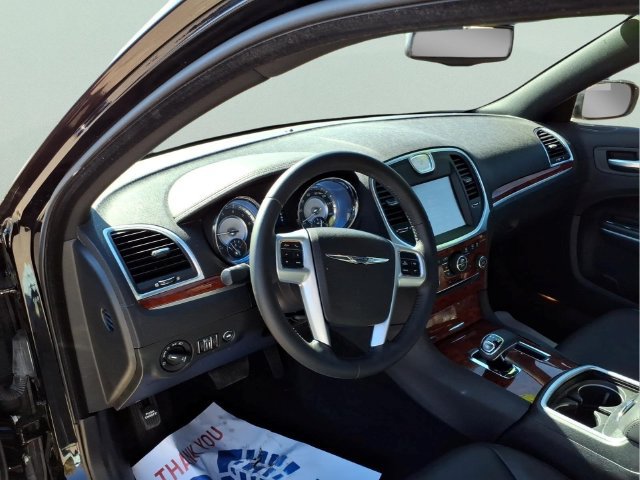 Used 2014 Chrysler 300 AWD w/ Driver Convenience Group image 15