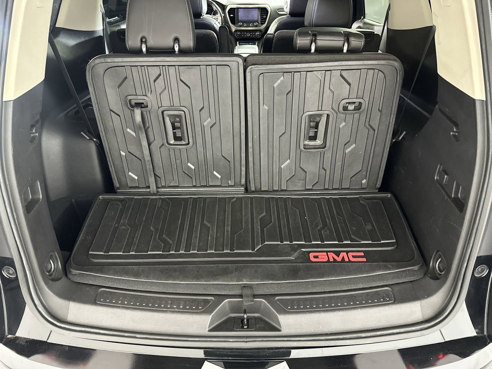 Used 2023 GMC Acadia Denali w/ Black Diamond Edition image 29