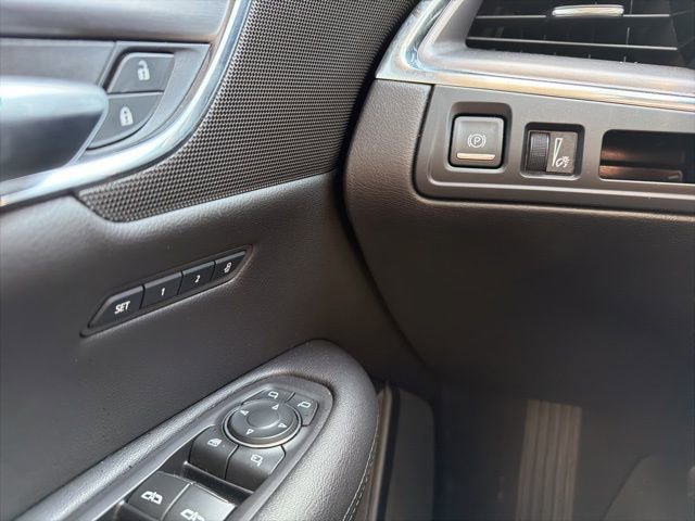 Used 2019 Cadillac XT5 Luxury AWD/4WD image 19