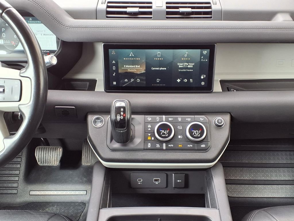 Used 2022 Land Rover Defender 110 SE image 17
