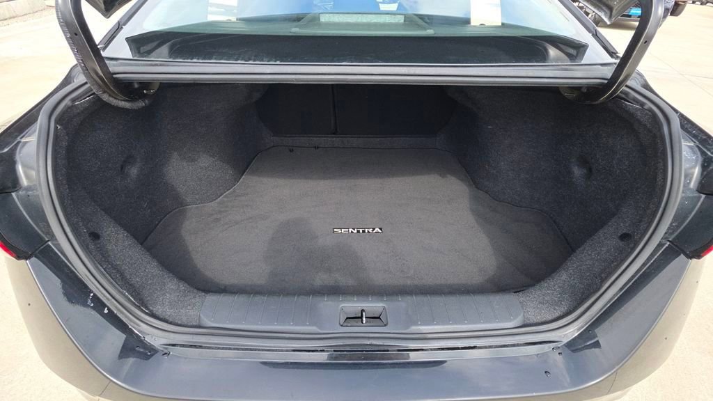 Used 2021 Nissan Sentra SV image 16