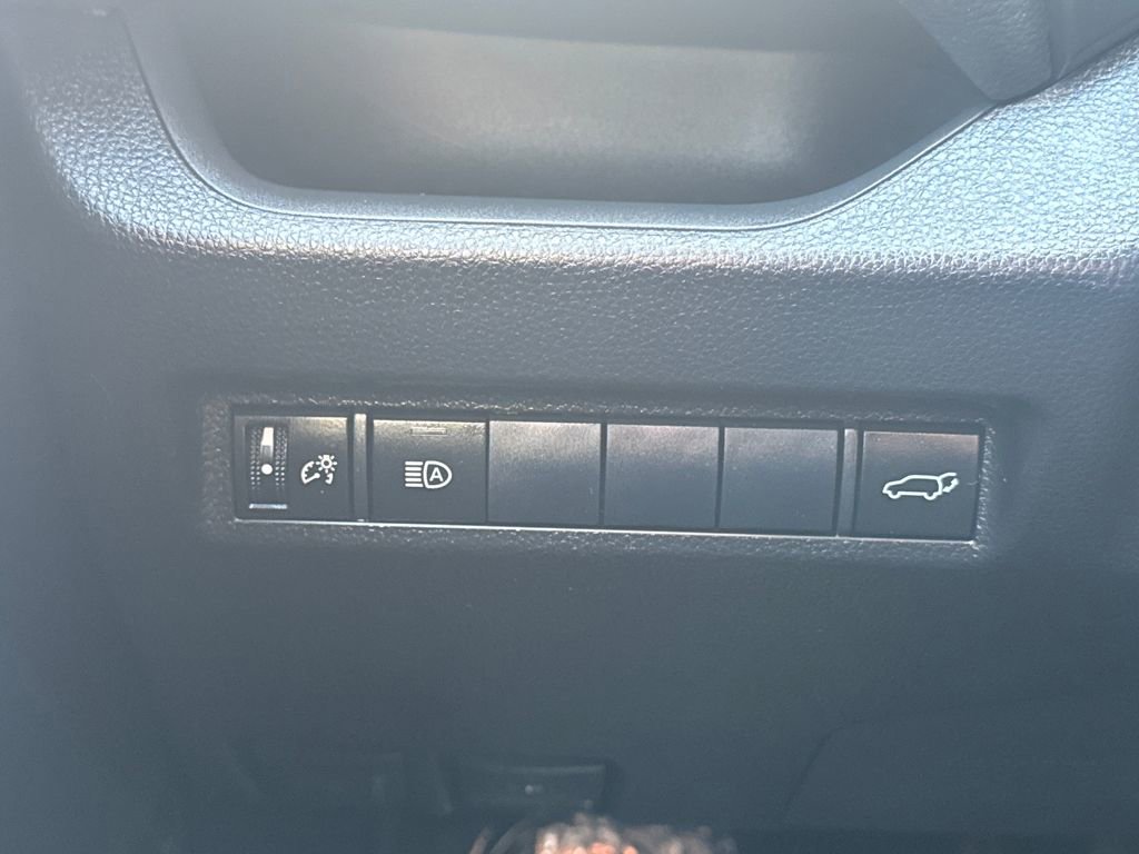 Used 2019 Toyota RAV4 XLE image 32