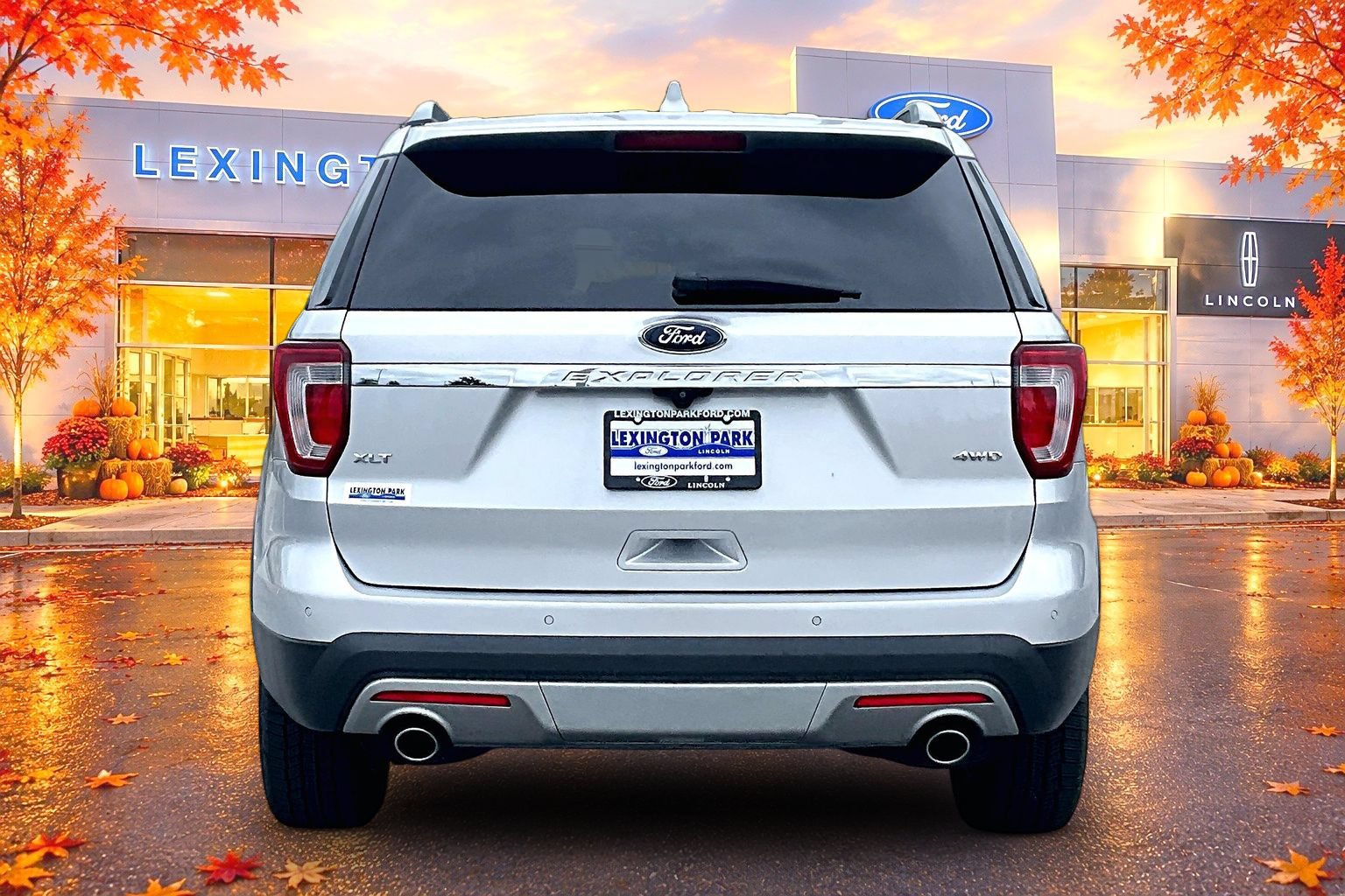 Used 2016 Ford Explorer XLT AWD/4WD image 6