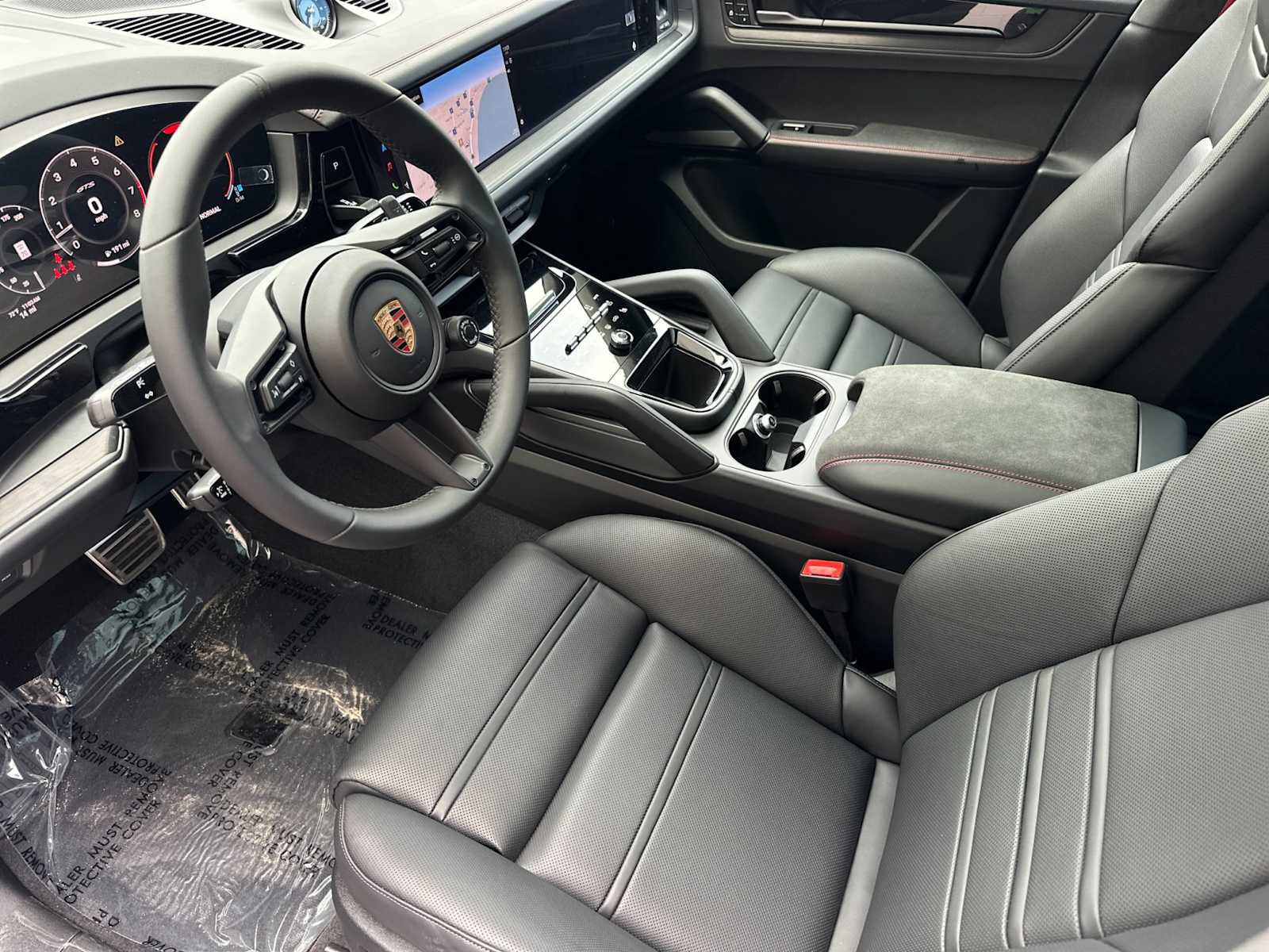 New 2026 Porsche Cayenne GTS image 4