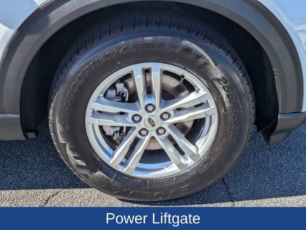 Used 2020 Ford Explorer XLT w/ Equipment Group 202A RWD image 12