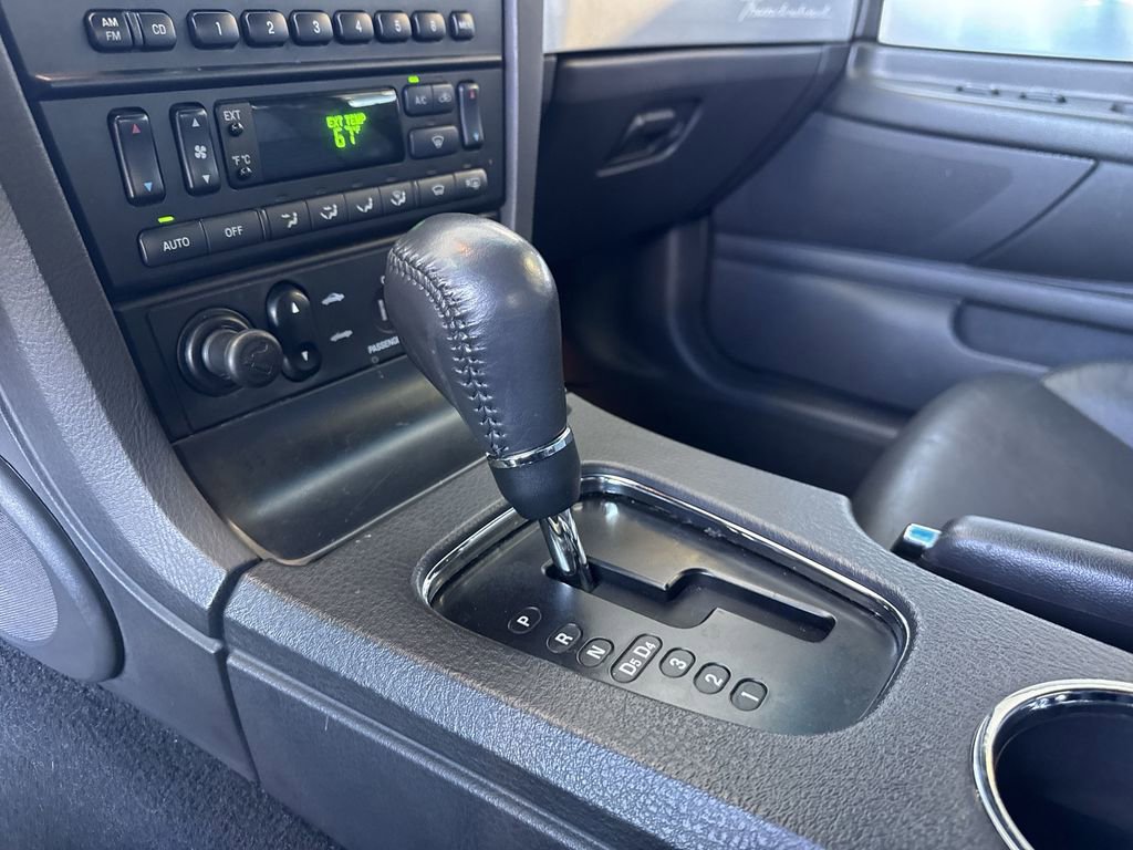 Used 2002 Ford Thunderbird RWD image 18