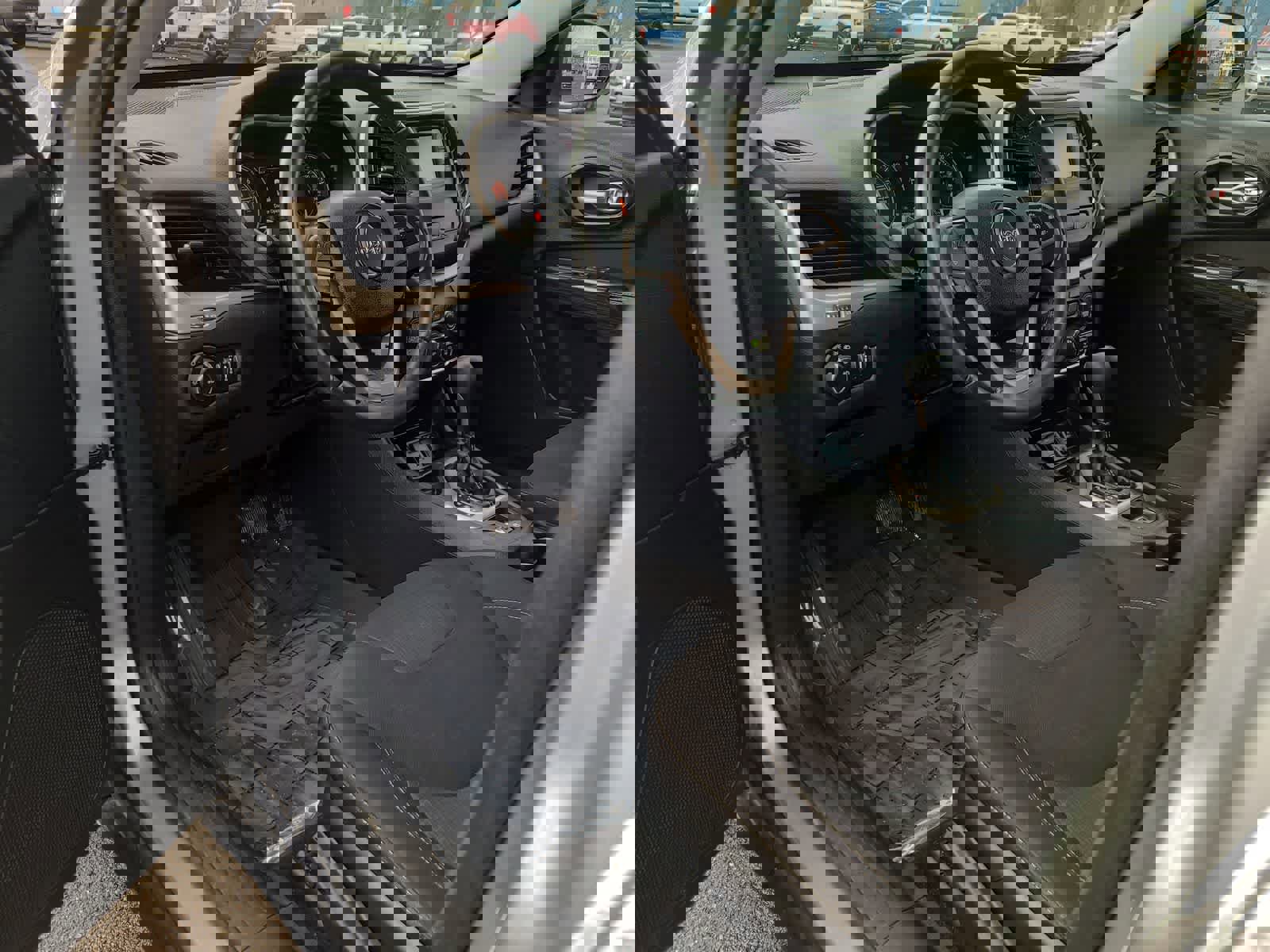 Used 2016 Jeep Cherokee Latitude image 10