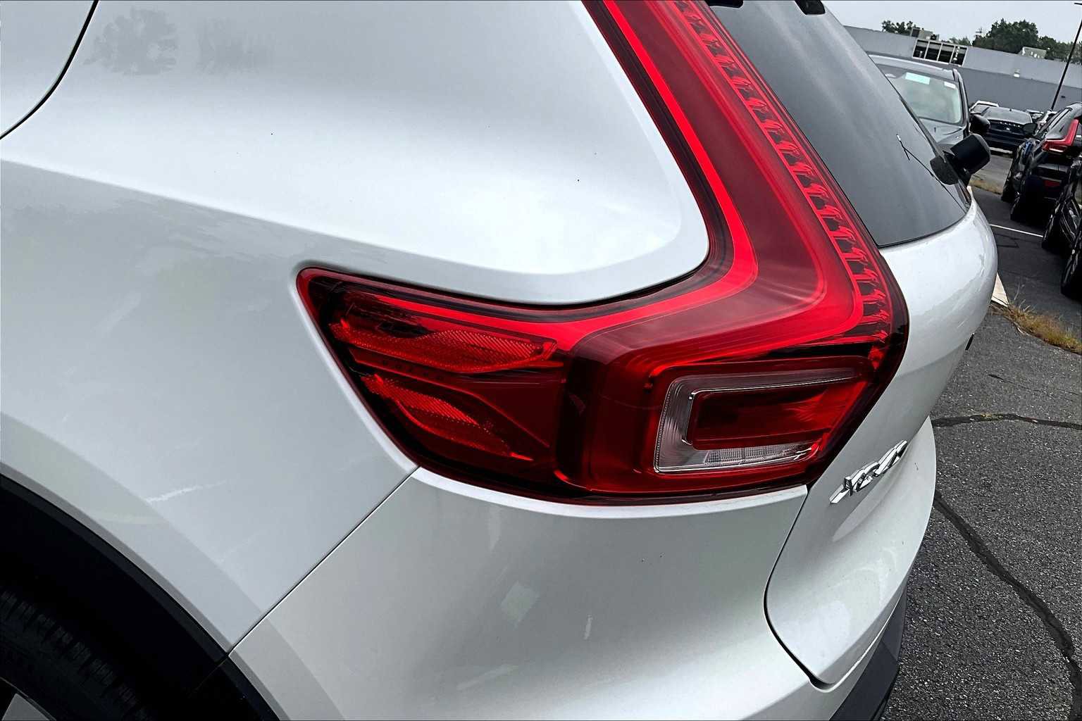 Used 2025 Volvo XC40 B5 Plus w/ Protection Package Premier image 26