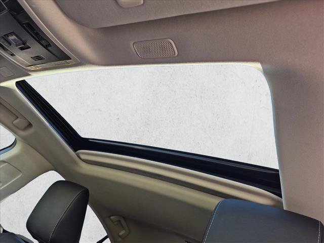 Used 2025 Lexus ES 300h w/ Premium Package FWD image 16
