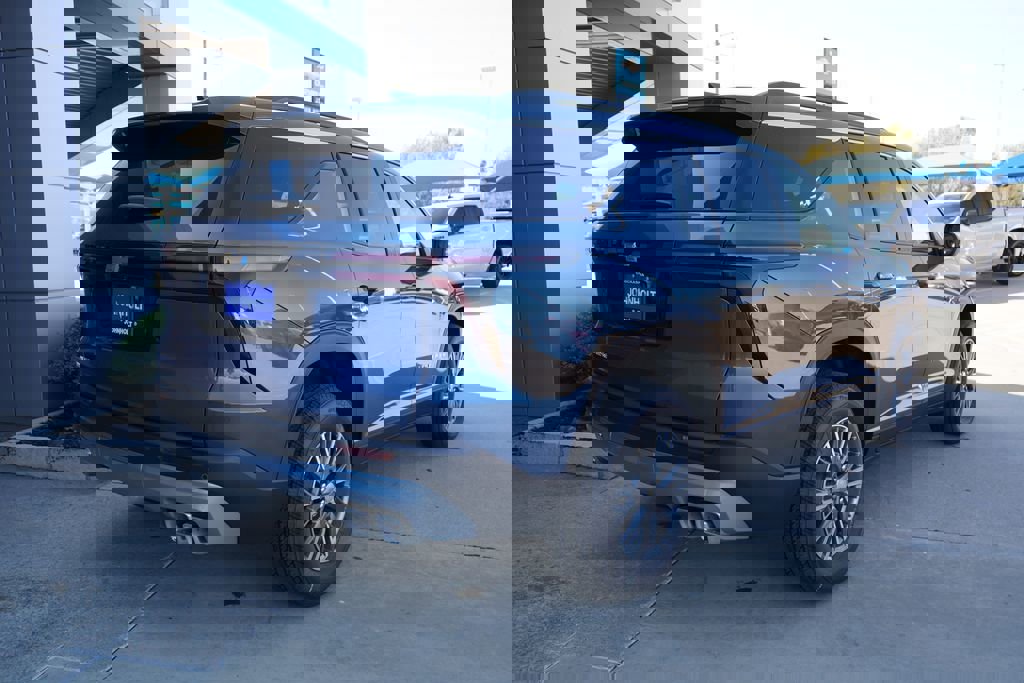 New 2026 Chevrolet Traverse LT w/ LPO, Floor Liner Package image 9