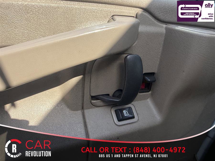 Used 2021 Chevrolet Express 3500 Extended w/ Driver Convenience Package RWD image 20