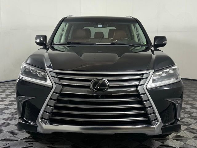 Used 2021 Lexus LX 570 4WD w/ 3rd Row & Luxury Pkg image 11