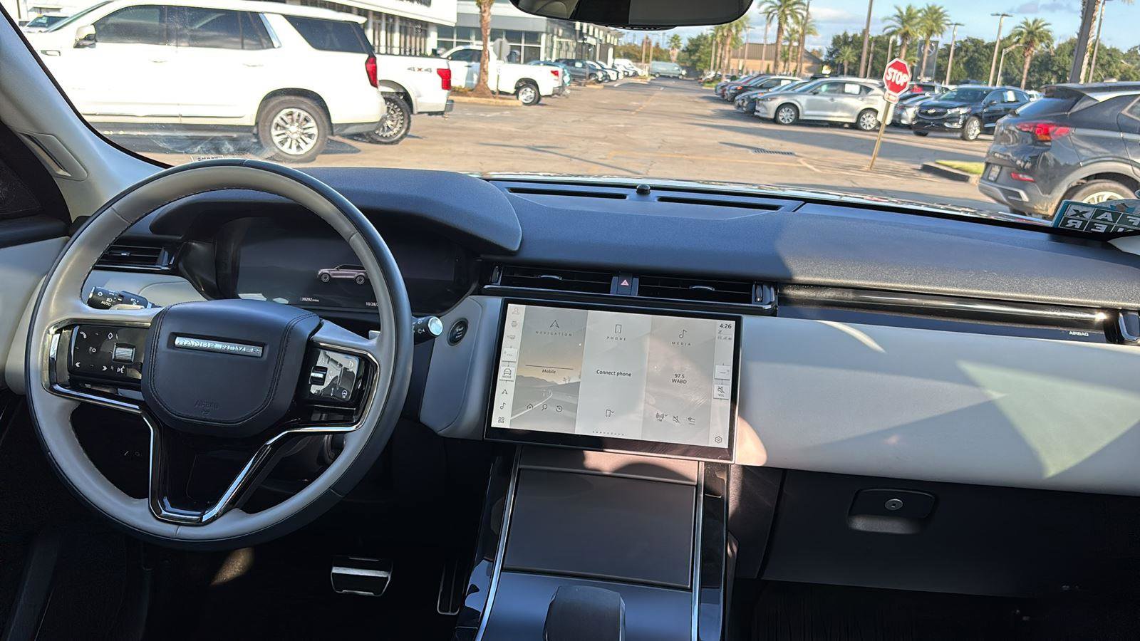 Used 2025 Land Rover Range Rover Velar Dynamic SE image 25