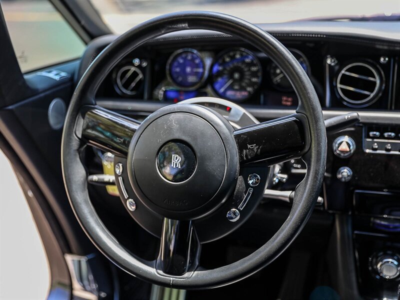 Used 2010 Rolls-Royce Phantom Coupe RWD image 36