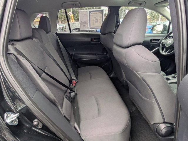 Used 2025 Toyota Corolla Cross LE image 7