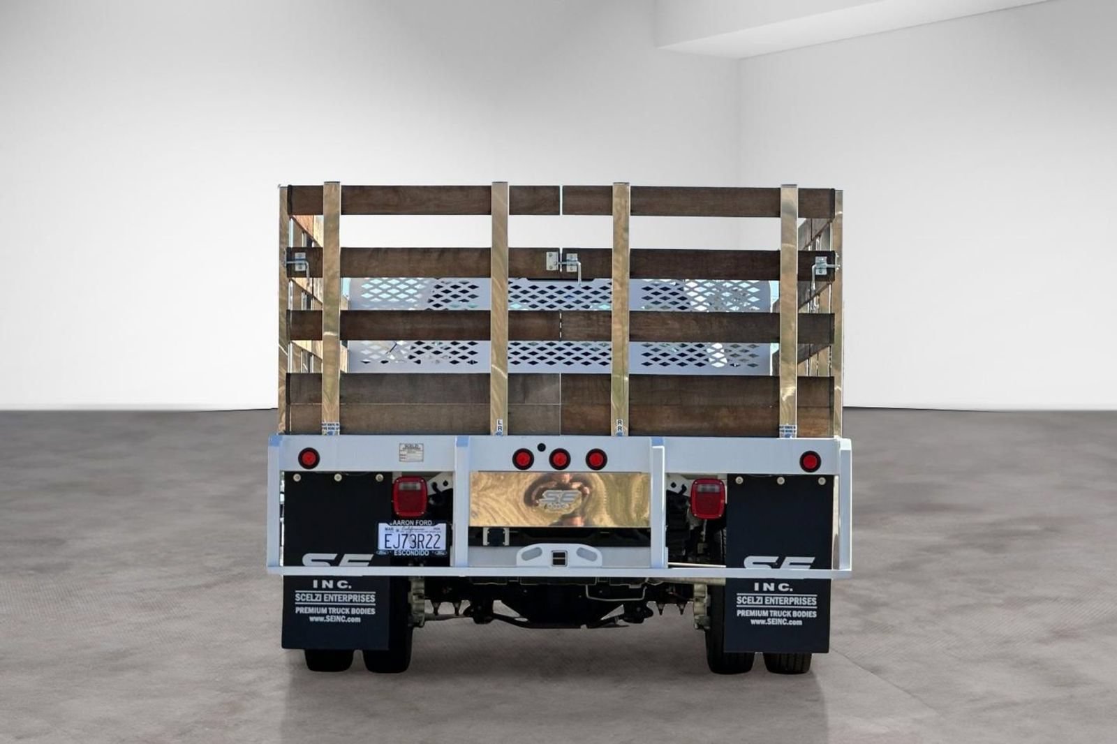 Used 2024 Ford F450 XL w/ XL Chrome Package RWD image 4