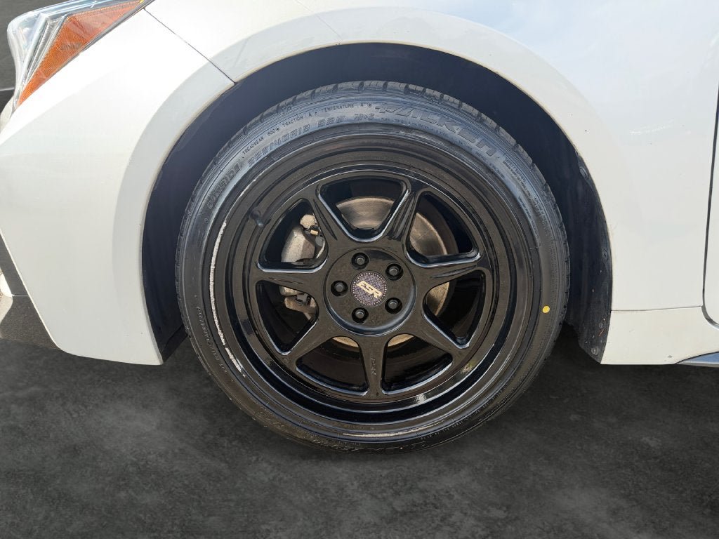 Used 2022 Toyota Corolla XSE FWD image 4