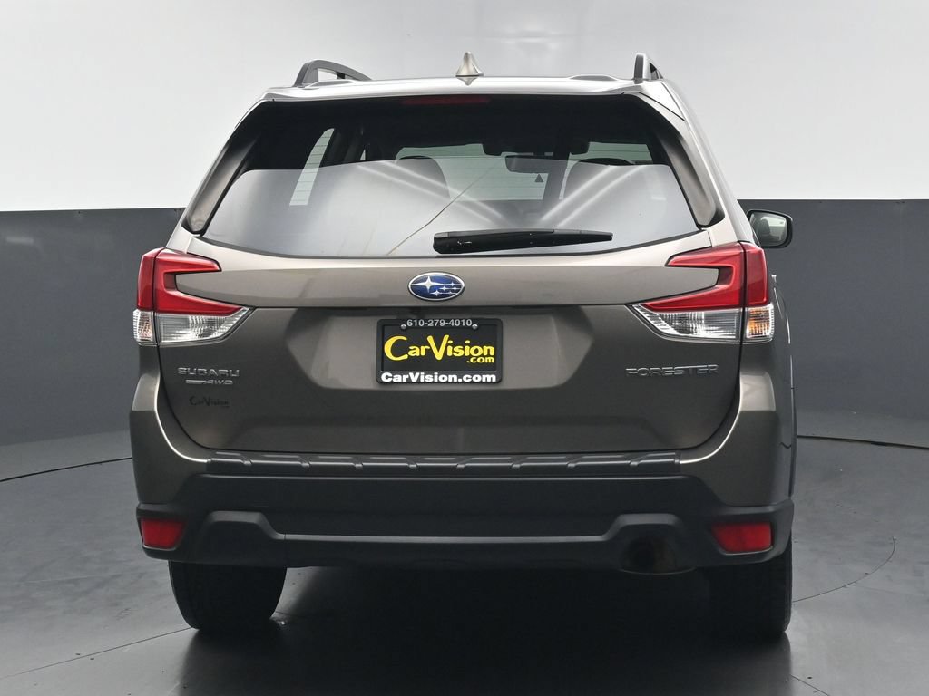 Used 2021 Subaru Forester Premium AWD/4WD image 4