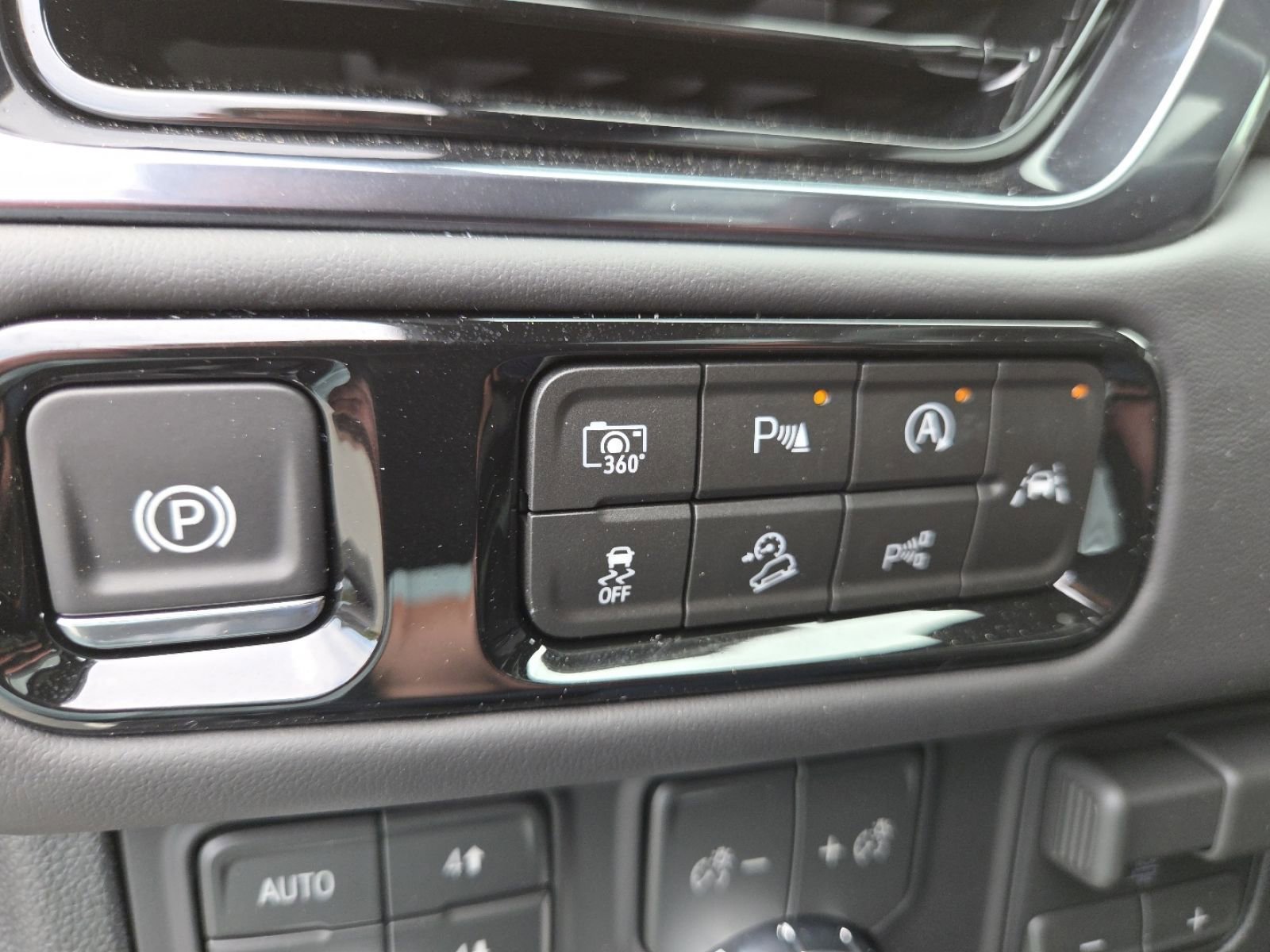 New 2026 GMC Yukon XL AT4 Ultimate image 17