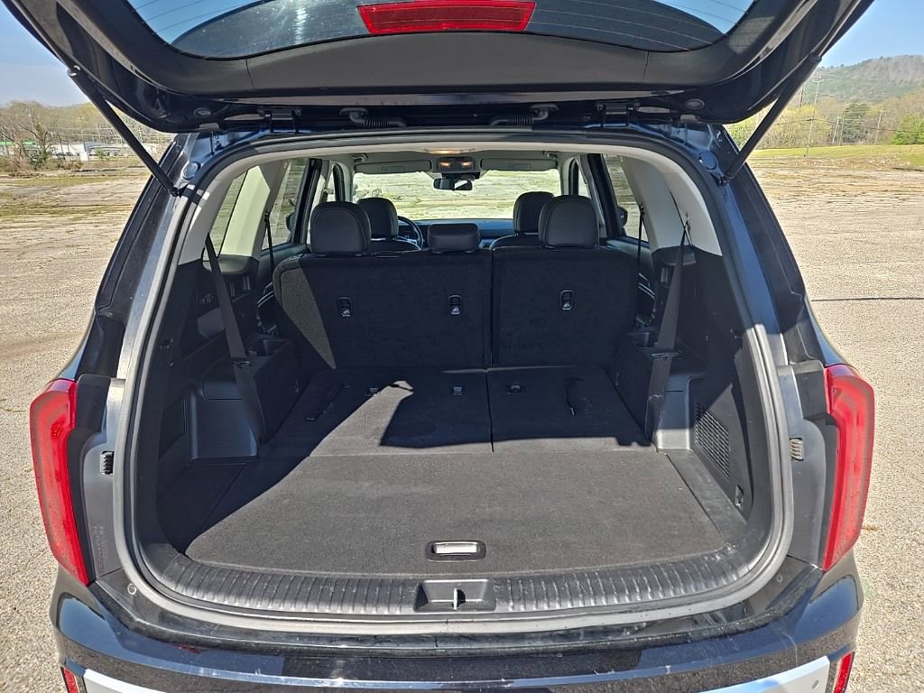 Used 2023 Kia Telluride LX image 25