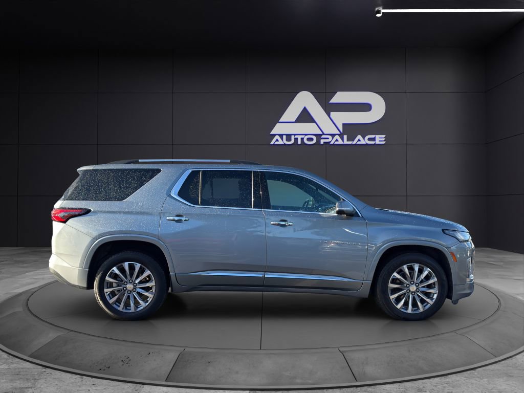 Used 2023 Chevrolet Traverse Premier image 8