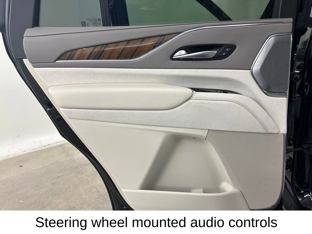 Used 2023 Cadillac Escalade Sport Platinum AWD/4WD image 34