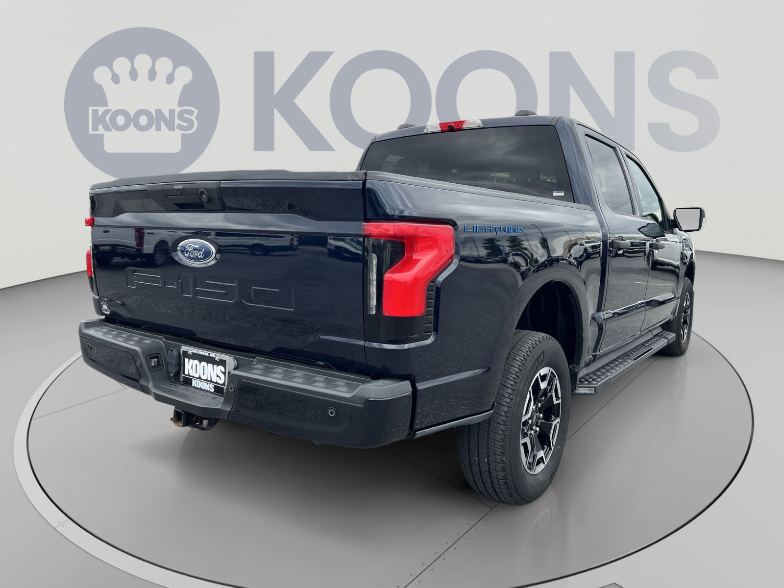 Used 2023 Ford F150 Lightning XLT AWD/4WD image 7