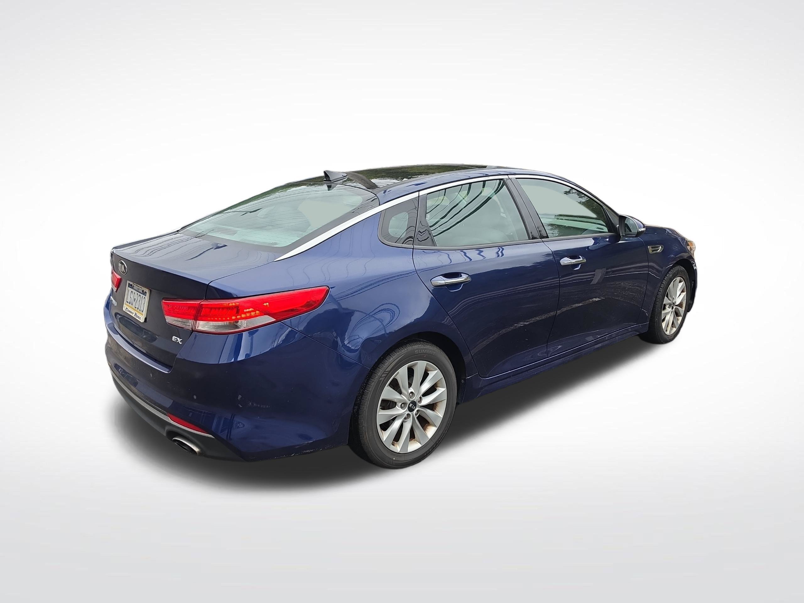 Used 2018 Kia Optima EX w/ Premium Package FWD image 3