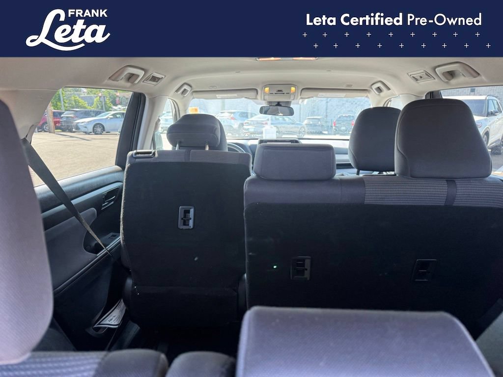 Used 2024 Toyota Highlander LE AWD/4WD image 13