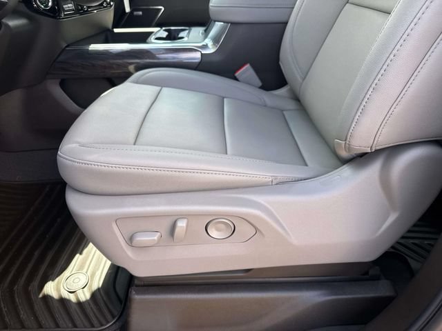 New 2026 Chevrolet Silverado 2500 LTZ w/ LTZ Convenience Package AWD/4WD image 18