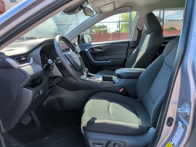 Used 2025 Toyota RAV4 XLE FWD image 14